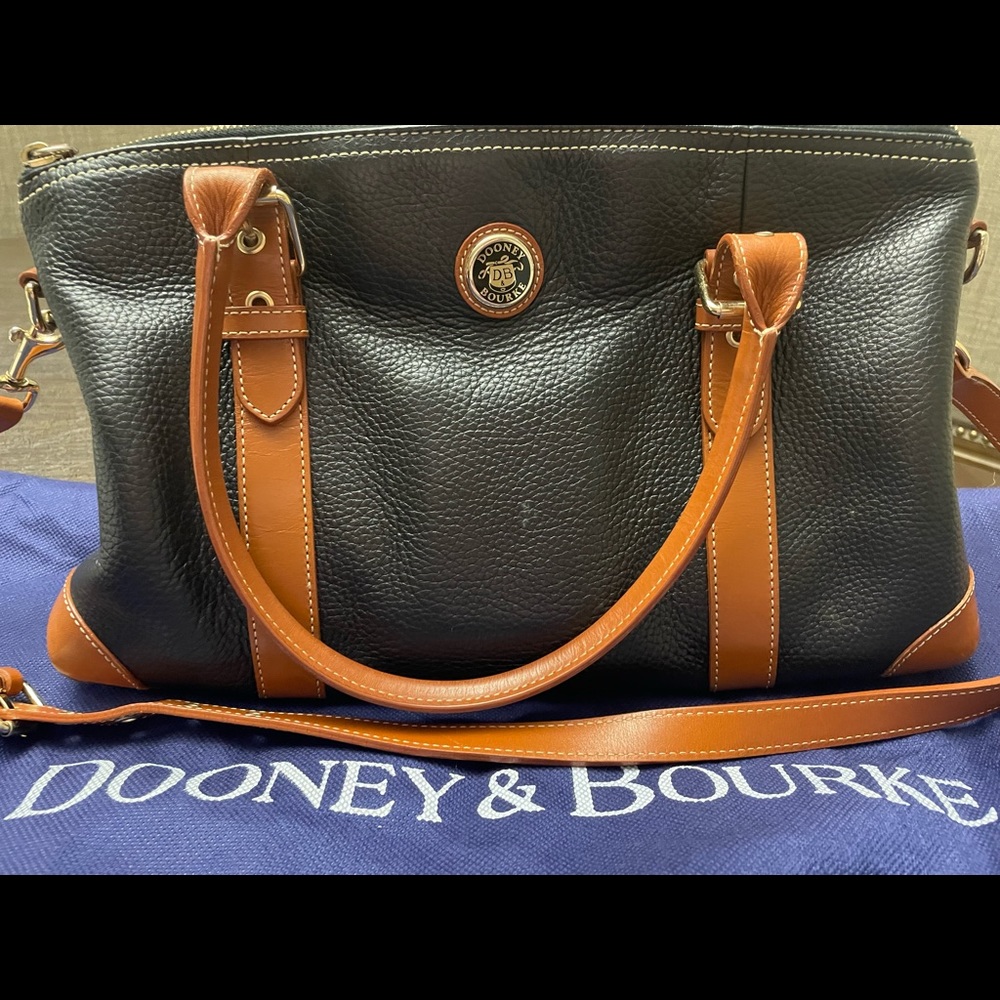 Dooney & Bourke Satchel/Crossbody Bag 👜
